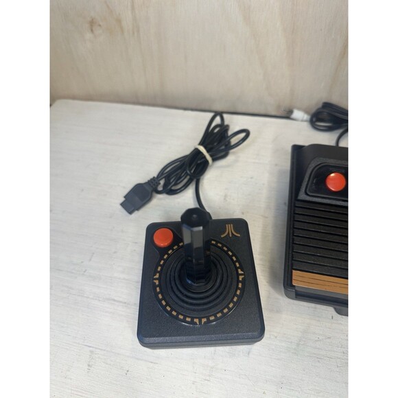 Atari Flashback 3 Classic Gaming With 2 Joystick Controllers - Picture 4 of 7